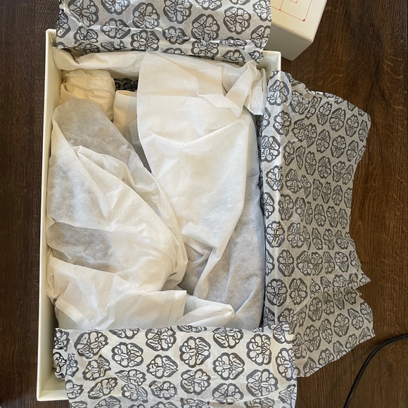 Alexander McQueen calf skin leather and the black is suede. - Picture 4 of 6